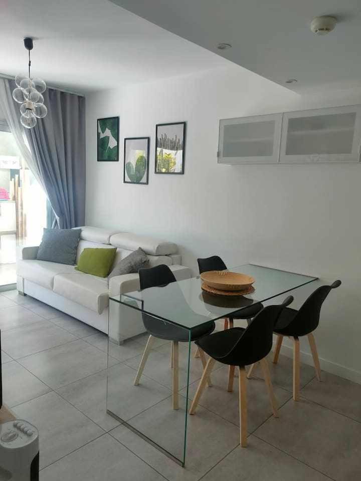 Ocean Sunset Bristol Apartment